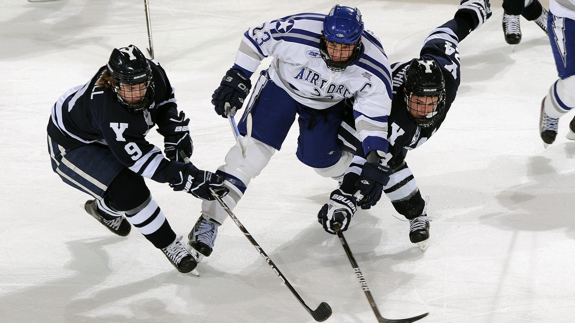 自由泳巅峰对决,世界纪录保持者与新生代黑马泳池争锋